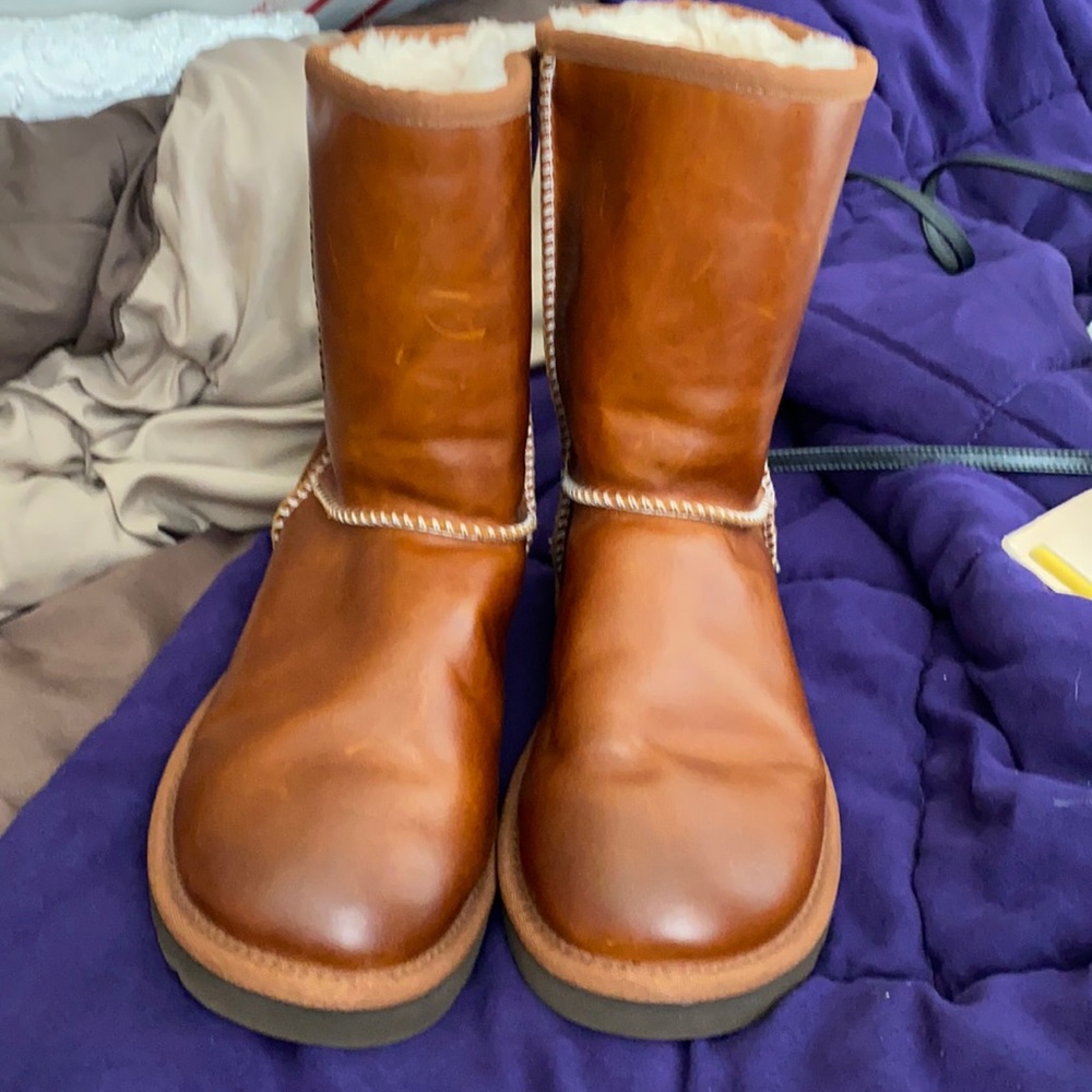 Leather Chestnut Uggs